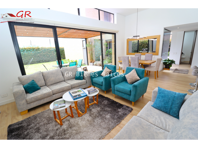 Casa de 3 alcobas en venta en Parcelas, Cota, 220 m² · foto 3 de 24