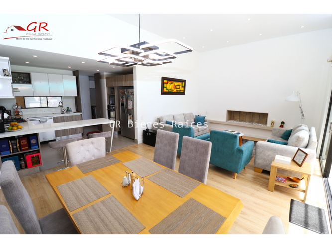 Casa de 3 alcobas en venta en Parcelas, Cota, 220 m² · foto 6 de 24