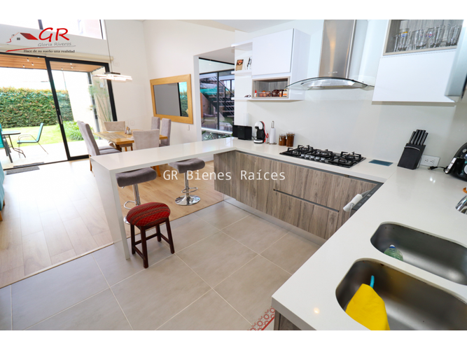 Casa de 3 alcobas en venta en Parcelas, Cota, 220 m² · foto 9 de 24