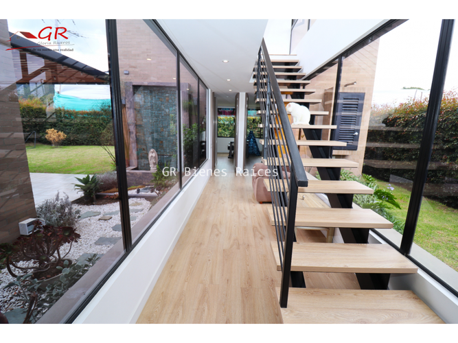 Casa de 3 alcobas en venta en Parcelas, Cota, 220 m² · foto 10 de 24