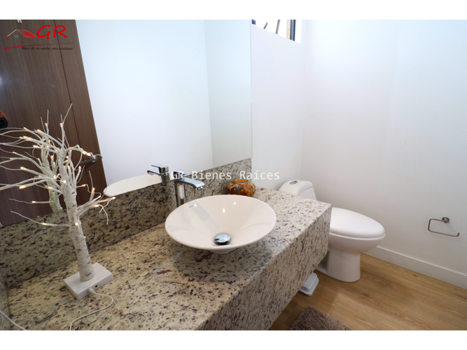 Casa de 3 alcobas en venta en Parcelas, Cota, 220 m² · foto 12 de 24