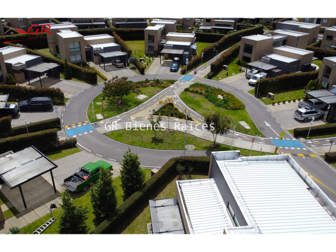 Casa de 3 alcobas en venta en Parcelas, Cota, 220 m² · foto 24 de 24