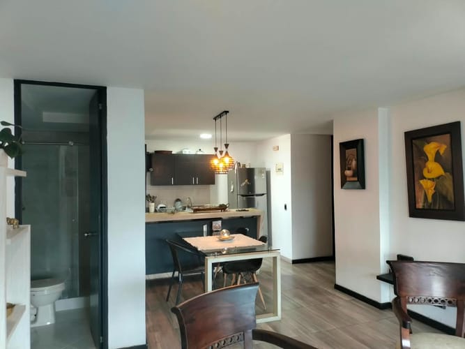 Apartamento de 2 alcobas en venta en El Poblado, Medellín, 72 m² · foto 7 de 16