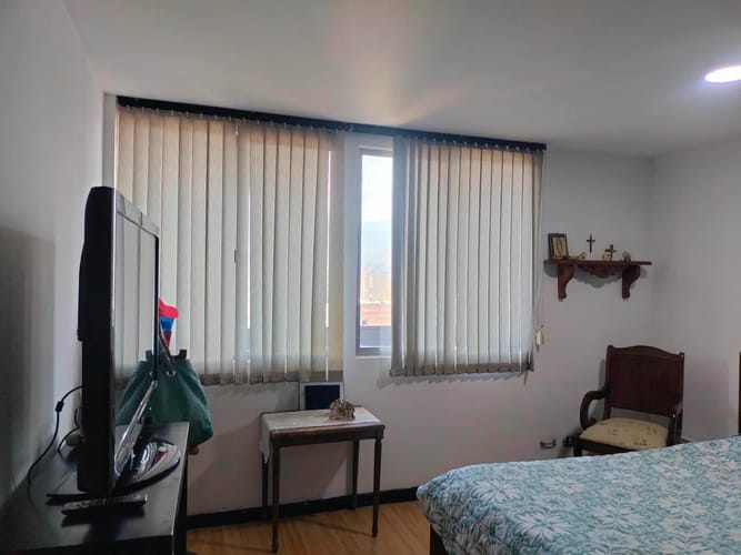 Apartamento de 2 alcobas en venta en El Poblado, Medellín, 72 m² · foto 12 de 16