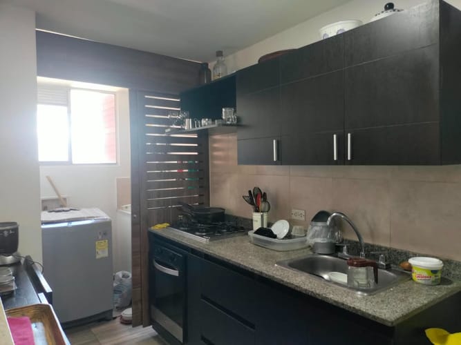 Apartamento de 2 alcobas en venta en El Poblado, Medellín, 72 m² · foto 4 de 16