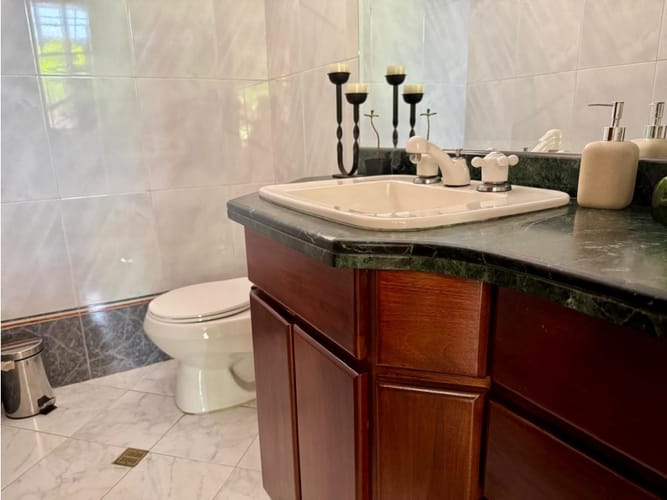 Casa de 4 alcobas en venta en Las Lomas, Medellín, 360 m² · foto 5 de 24
