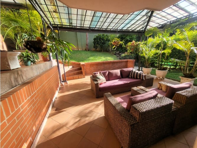 Casa de 4 alcobas en venta en Las Lomas, Medellín, 360 m² · foto 9 de 24