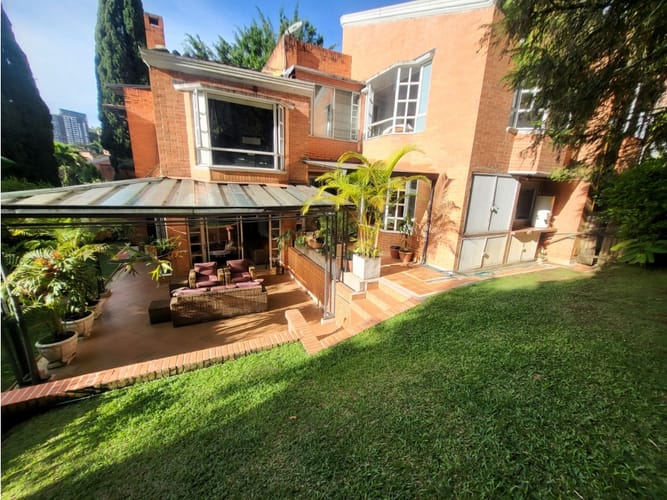 Casa de 4 alcobas en venta en Las Lomas, Medellín, 360 m² · foto 10 de 24