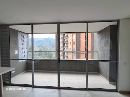 Apartamento de 3 alcobas en arriendo en Vereda San Jose, Sabaneta, 78 m² · foto 3 de 14