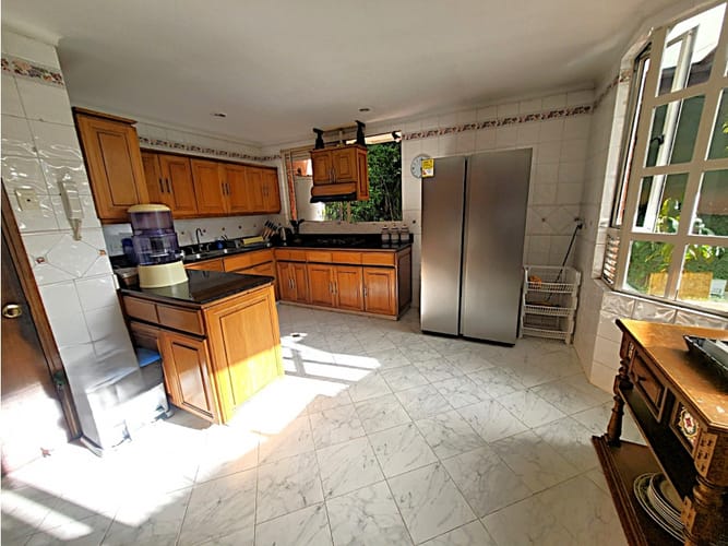 Casa de 4 alcobas en venta en Las Lomas, Medellín, 360 m² · foto 12 de 24