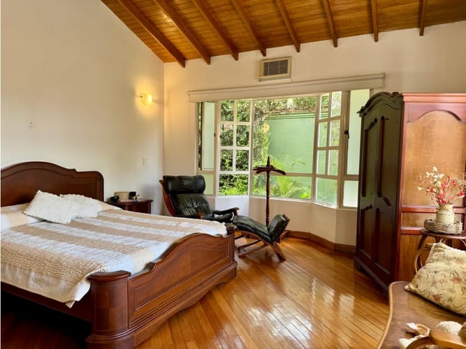 Casa de 4 alcobas en venta en Las Lomas, Medellín, 360 m² · foto 23 de 24