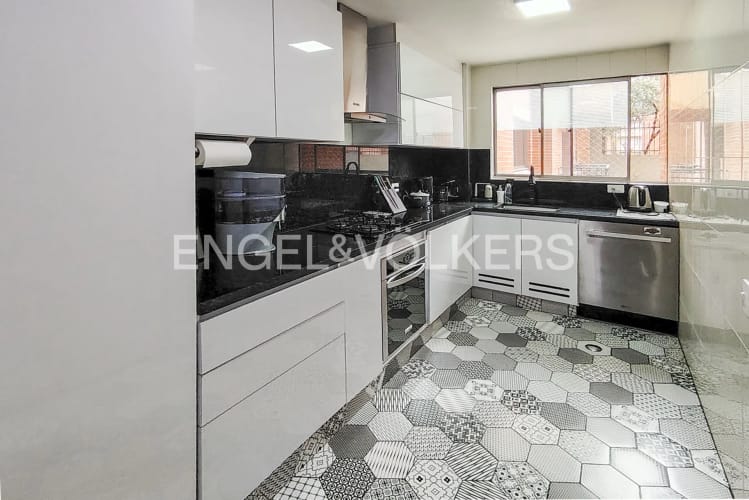 Apartamento de 2 alcobas en venta en Chico Norte, Bogotá, 160 m² · foto 6 de 15