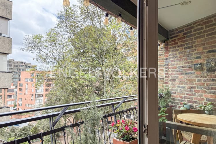 Apartamento de 3 alcobas en venta en Los Rosales, Bogotá, 135 m² · foto 6 de 20