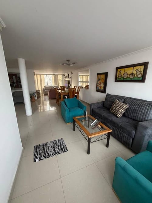 Casa de 5 alcobas en arriendo en Fontibon, Bogotá, 348 m² · foto 7 de 21