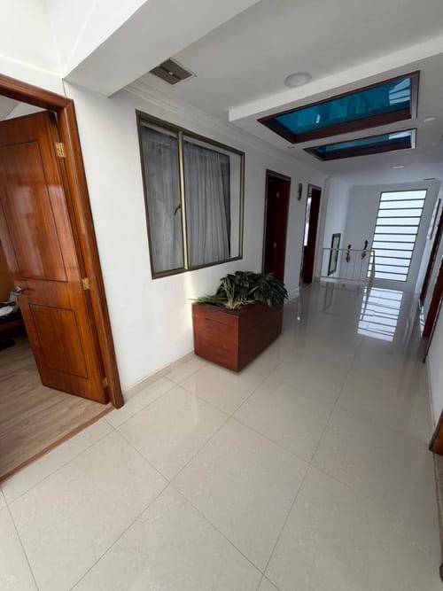 Casa de 5 alcobas en arriendo en Fontibon, Bogotá, 348 m² · foto 8 de 21