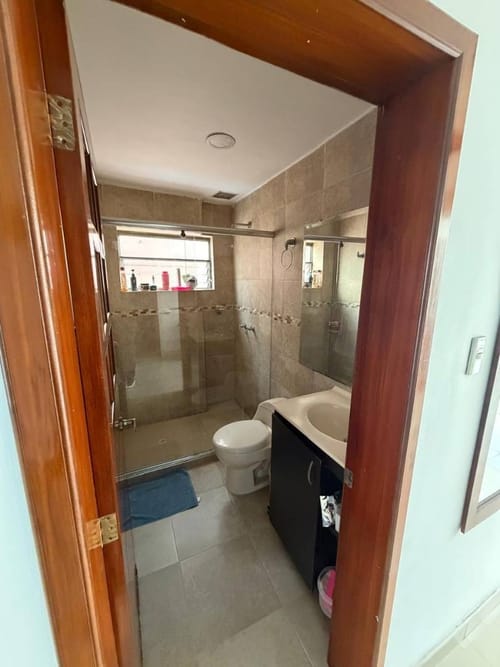 Casa de 5 alcobas en arriendo en Fontibon, Bogotá, 348 m² · foto 10 de 21