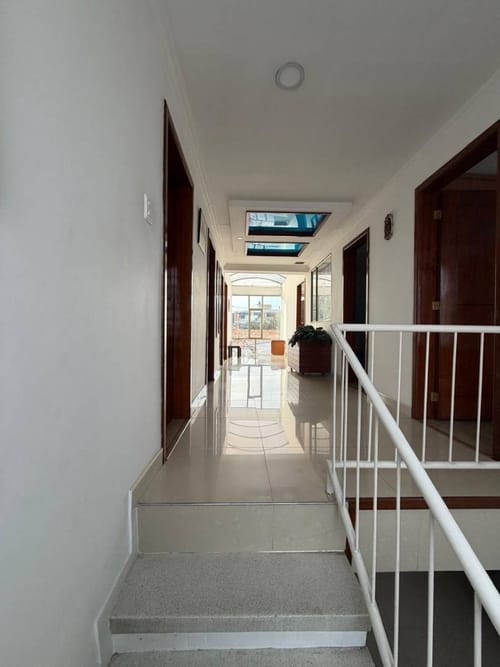 Casa de 5 alcobas en arriendo en Fontibon, Bogotá, 348 m² · foto 14 de 21