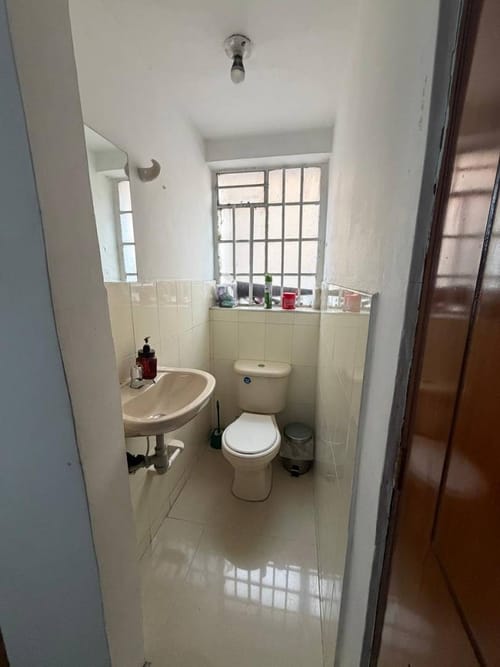 Casa de 5 alcobas en arriendo en Fontibon, Bogotá, 348 m² · foto 15 de 21