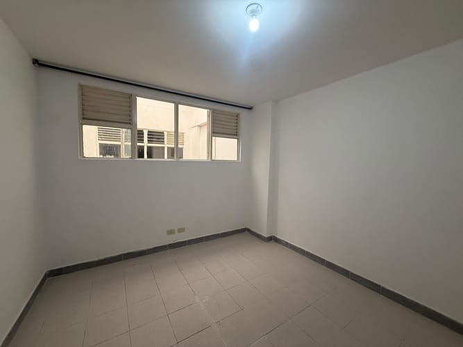 Apartamento de 2 alcobas en arriendo en Sector Galeria Central, Pereira, 55 m² · foto 15 de 16
