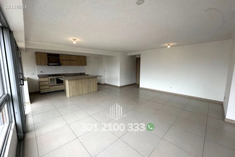Apartamento de 2 alcobas en arriendo en San Julian, Medellín, 102 m² · foto 3 de 24