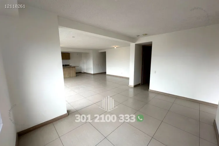 Apartamento de 2 alcobas en arriendo en San Julian, Medellín, 102 m² · foto 10 de 24