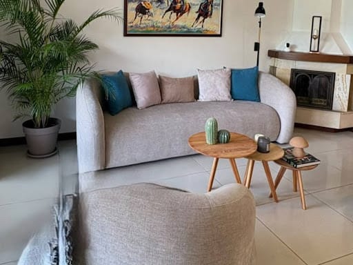 Casa de 4 alcobas en arriendo en Loma Del Escobero, Envigado, 300 m² · foto 4 de 20