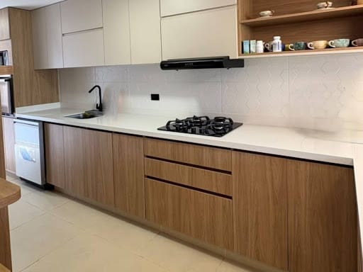 Casa de 4 alcobas en arriendo en Loma Del Escobero, Envigado, 300 m² · foto 10 de 20