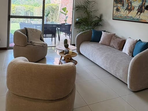 Casa de 4 alcobas en arriendo en Loma Del Escobero, Envigado, 300 m² · foto 12 de 20