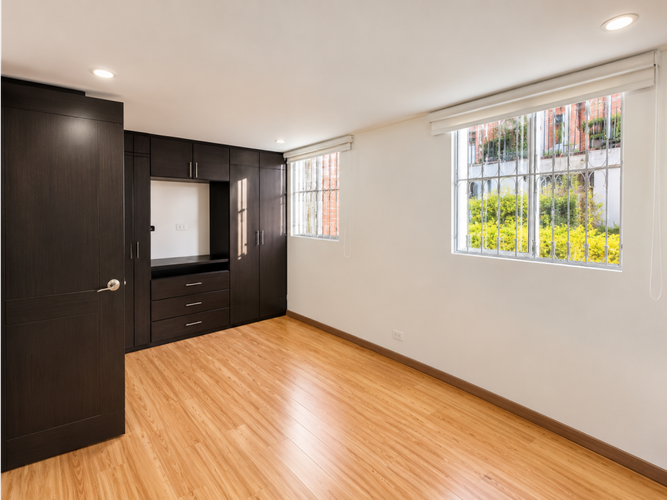 Apartamento de 2 alcobas en venta en San Antonio, Bogotá, 59 m² · foto 5 de 8