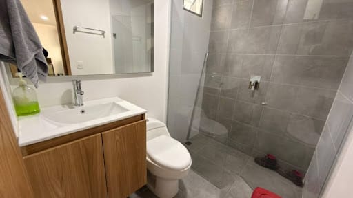 Apartaestudio en arriendo en Belén Los Alpes, Medellín, 70 m² · foto 4 de 10