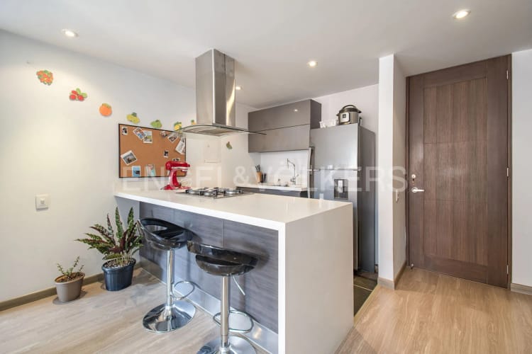 Apartamento de 1 alcoba en venta en Santa Paula, Bogotá, 54 m² · foto 3 de 12