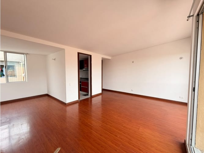 Apartamento de 3 alcobas en venta en Hacienda Casablanca El Porton Ii, Madrid, 84 m² · foto 3 de 24