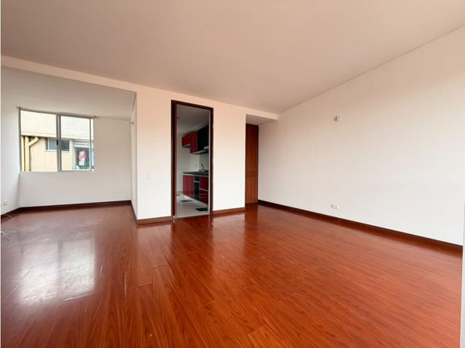 Apartamento de 3 alcobas en venta en Hacienda Casablanca El Porton Ii, Madrid, 84 m² · foto 5 de 24