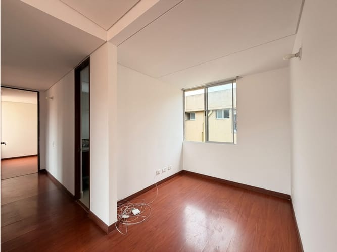 Apartamento de 3 alcobas en venta en Hacienda Casablanca El Porton Ii, Madrid, 84 m² · foto 8 de 24