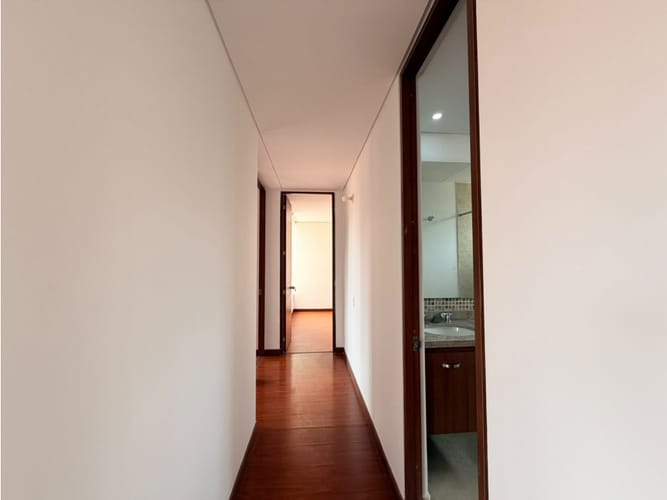 Apartamento de 3 alcobas en venta en Hacienda Casablanca El Porton Ii, Madrid, 84 m² · foto 9 de 24