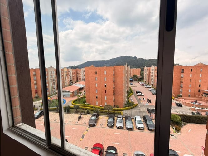 Apartamento de 3 alcobas en venta en Hacienda Casablanca El Porton Ii, Madrid, 84 m² · foto 10 de 24