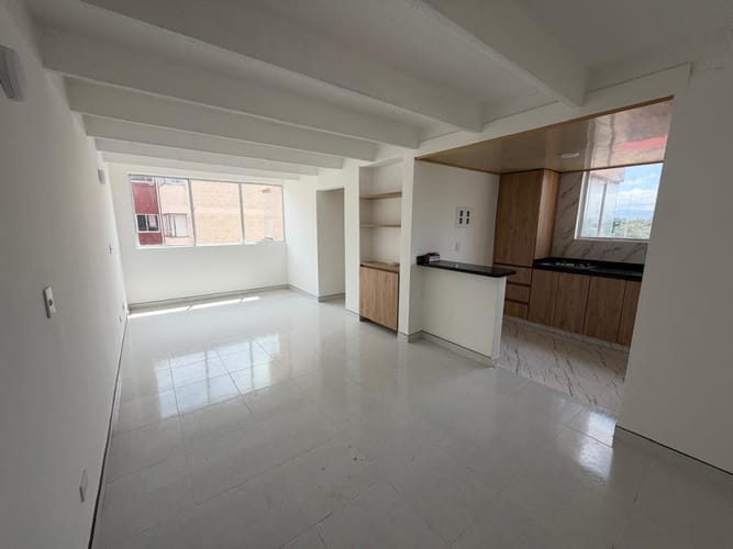 Apartamento de 3 alcobas en venta en Engativá, Bogotá, 54 m² · foto 3 de 17