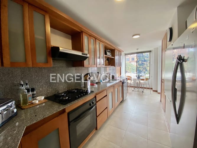Apartamento de 3 alcobas en arriendo en Chicó Navarra, Bogotá, 150 m² · foto 5 de 17