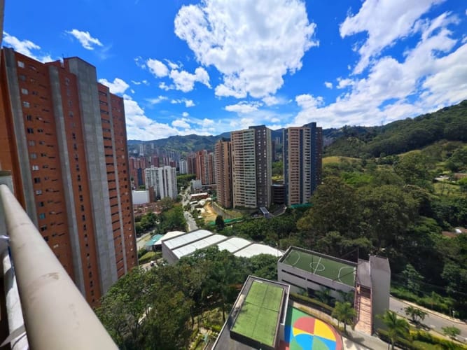 Apartamento de 3 alcobas en arriendo en Las Lomitas, Sabaneta, 68 m² · foto 3 de 11