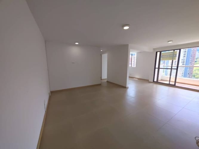 Apartamento de 3 alcobas en arriendo en Las Lomitas, Sabaneta, 68 m² · foto 5 de 11