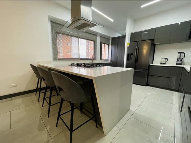 Apartamento de 5 alcobas en venta en Santa María De Los Ángeles, Medellín, 262 m² · foto 4 de 24