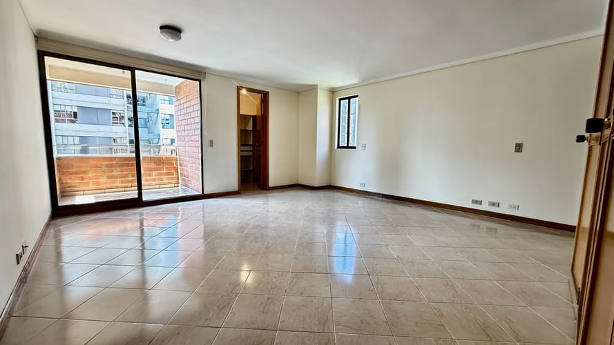 Apartamento de 4 alcobas en venta en El Poblado, Medellín, 229 m² · foto 14 de 23