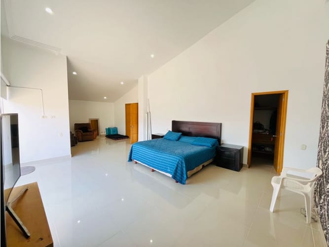 Apartamento de 5 alcobas en venta en El Diamante No. 2, Medellín, 314 m² · foto 15 de 24
