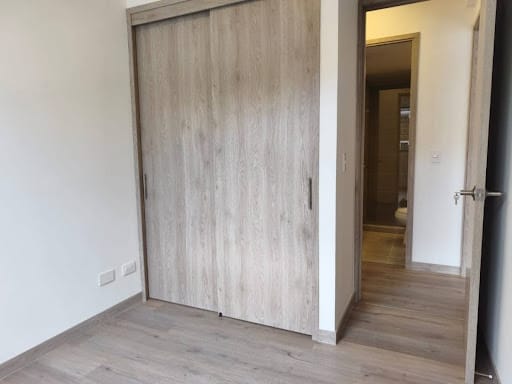 Apartamento de 2 alcobas en arriendo en Ciudad Del Río, Medellín, 67 m² · foto 14 de 15