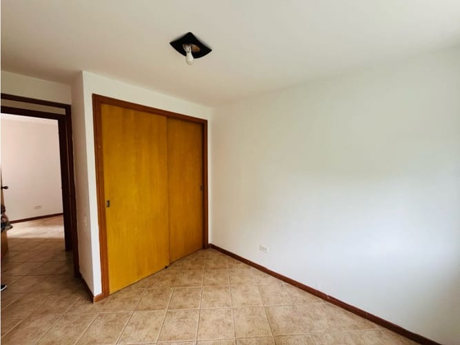 Apartamento de 3 alcobas en arriendo en Las Lomas, Medellín, 75 m² · foto 3 de 15