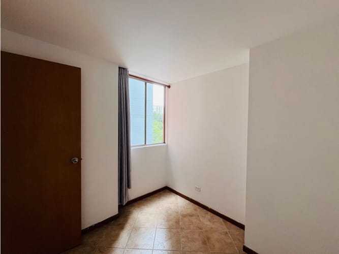 Apartamento de 3 alcobas en arriendo en Las Lomas, Medellín, 75 m² · foto 4 de 15