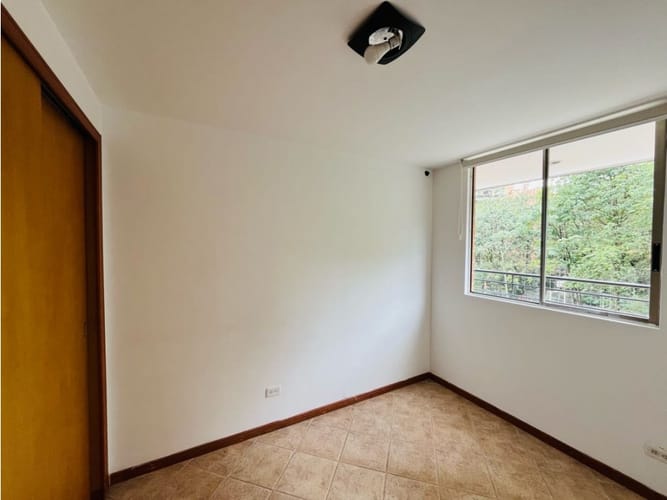 Apartamento de 3 alcobas en arriendo en Las Lomas, Medellín, 75 m² · foto 5 de 15