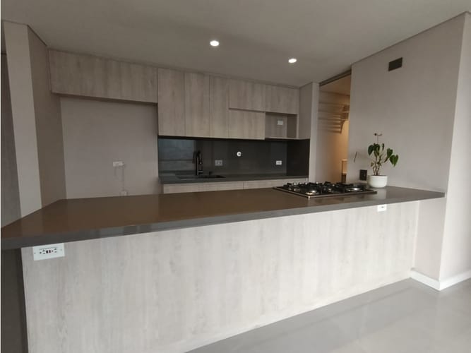 Apartamento de 2 alcobas en venta en Loma De Las Brujas, Envigado, 84 m² · foto 5 de 17