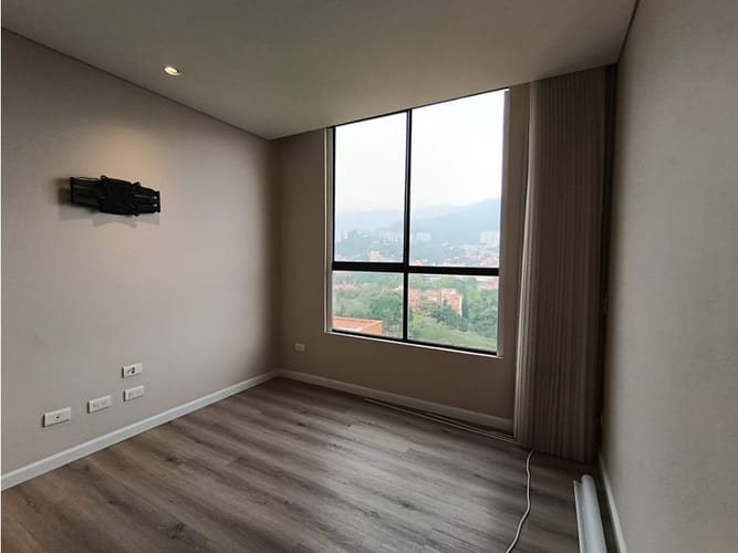 Apartamento de 2 alcobas en venta en Loma De Las Brujas, Envigado, 84 m² · foto 13 de 17
