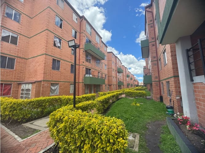 Apartamento de 3 alcobas en venta en Cr Puerto Nuevo, Mosquera, 55 m² · foto 13 de 15